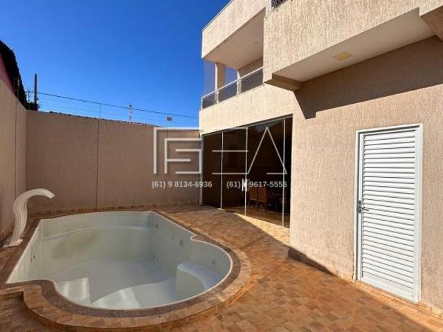 Sobrado dos Disponível: 4 Quartos com Piscina e Conforto Garantido!