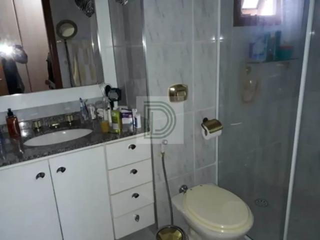 Sobrado excelente com 3 suítes todas com armários