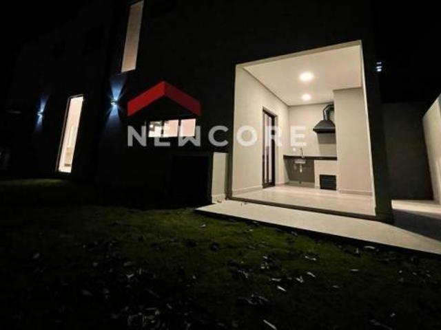 Sobrado em Avenida Engenheiro Paulo Izzo Jardim Maristela Atibaia/SP