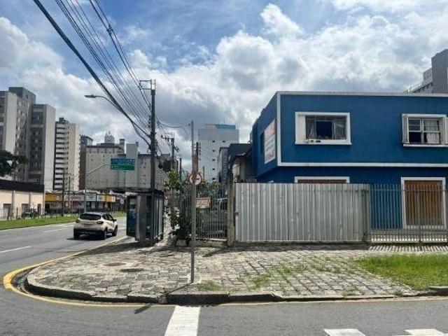 Sobrado em Centro, Curitiba/PR de 205m² à venda por R$ 1.590.000,00