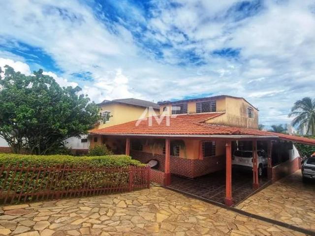 Sobrado em Colônia Agrícola Samambaia, Brasília/DF de 400m² 4 quartos à venda por R$ 1.390.000,00