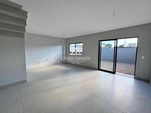 Sobrado em Condomínio em São José dos Pinhais