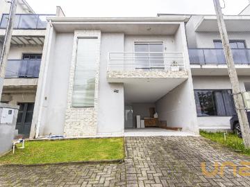 Sobrado em Condomínio 3 Quartos Pinheirinho 132m²