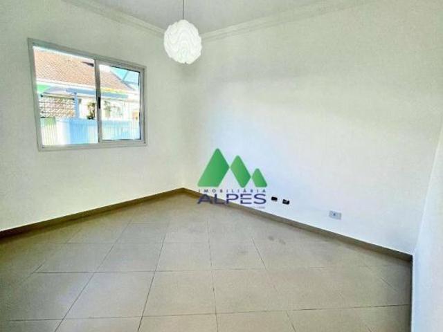 Sobrado em Condomínio, 3 Quartos 1 Suíte no Xaxim, com Estrutura para Ático!