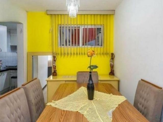 Sobrado em condomínio, 04 quartos c/suíte no Xaxim em Curitiba PR