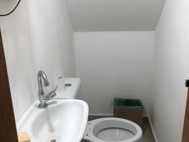 Sobrado em condomínio com duas suítes e 1 vaga no bairro da Vila Ré