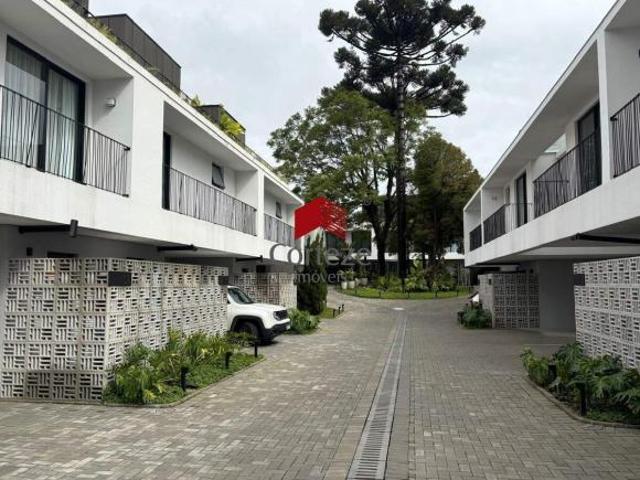 Sobrado em condomínio com 138m² 3 quartos, à venda, no bairro Guabirotuba em Curitiba
