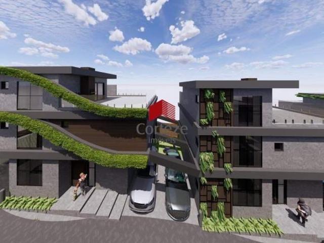 Sobrado em condomínio com 262,7m², à venda, no bairro Mercês em Curitiba