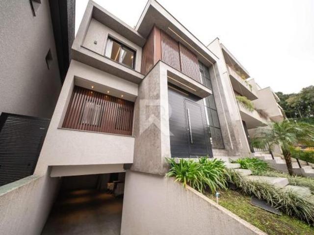 Sobrado em Condomínio, com 3 quartos e 3 Vagas à venda, 243 m² Campo Comprido Curitiba/PR