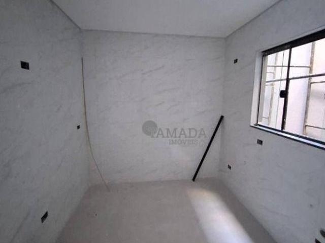 Sobrado em condomínio com 3 quartos sendo 1 suíte, quintal, 2 vagas à venda, 129 m² por R$ 780.000