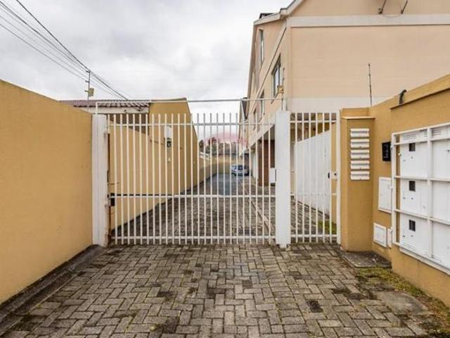 Sobrado em Condomínio a venda no Bairro Fany, Curitiba. Paraná