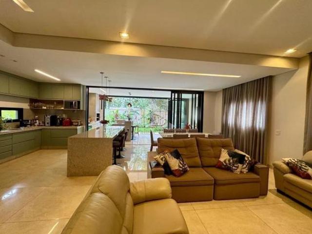 SOBRADO EM CONDOMINIO BELLA CITTÁ 3 SUITES 4 VAGAS