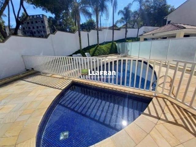 Sobrado em condominio Horto do Ipê