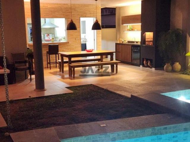 Sobrado em Condomínio Urbanova 4 Suítes Piscina Terreno 437m²