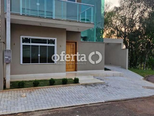 Sobrado em Contenda / Centro