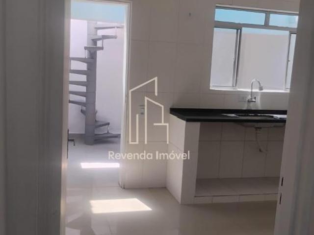 Sobrado em Interlagos de 2 Quartos com 2 Vagas 70m2 à Venda