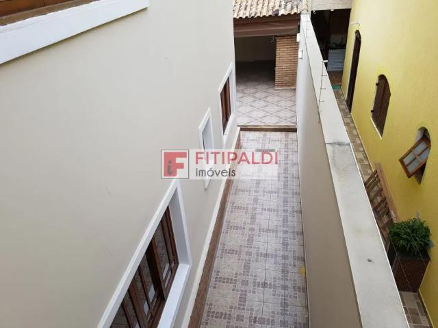 Vendo Sobrado Triplex em Parque Renato Maia Guarulhos