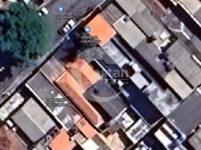 Sobrado com 2 dorm, 2 vagas, quintal, 122 metros