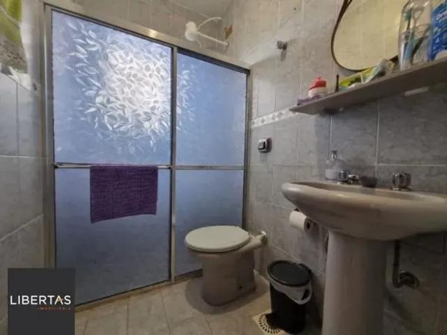 Sobrado em Porto Alegre, no bairro Ponta Grossa, com 4 dormitório s, e 4 banhei