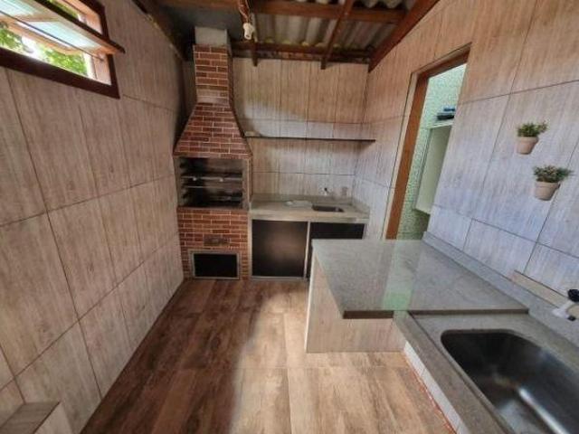 Sobrado em Porto Alegre, no bairro Vila Nova, com 2 dormitório s, e 2 banheiros