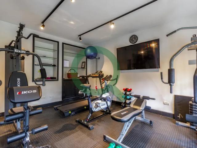 Casa com lazer completo e ambientes integrados ao jardim, no Jardim Guedala
