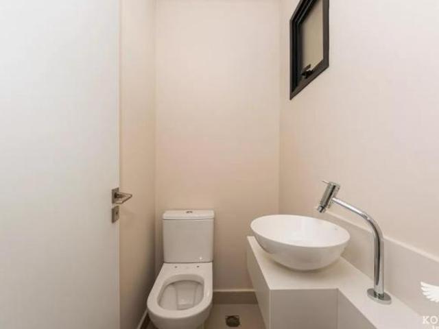 Sobrado em SANTA FELICIDADE com 184,54m²