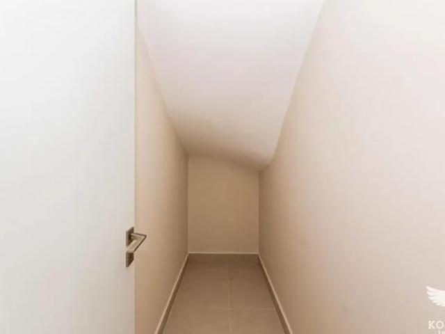 Sobrado em SANTA FELICIDADE com 221,93m²