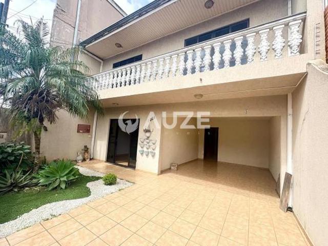 Sobrado em Sítio Cercado, Curitiba/PR de 170m² 3 quartos à venda por R$ 689.000,00