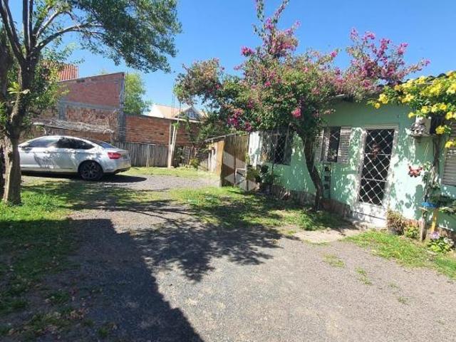 Sobrado em terreno 22x44 no bairro Niterói