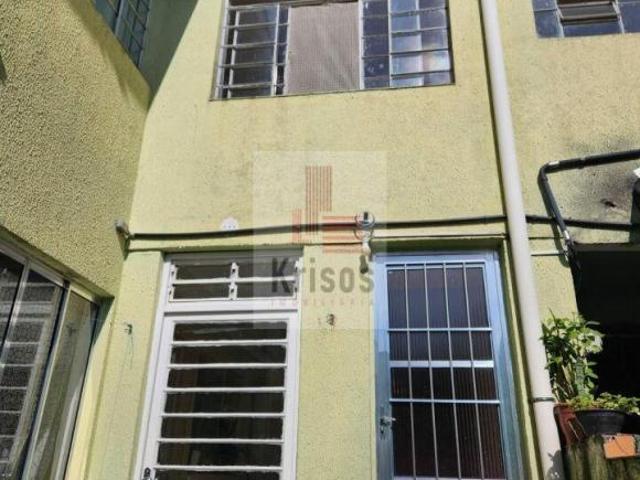 Sobrado em terreno de 250 m², 7 dormitórios e 2 vagas + salão comercial no Rio Pequeno !