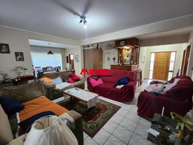 SOBRADO EM TERRENO DE 500 MT, 3 SUITES, 3 SALAS, JARDIM DAS INDUSTRIAS