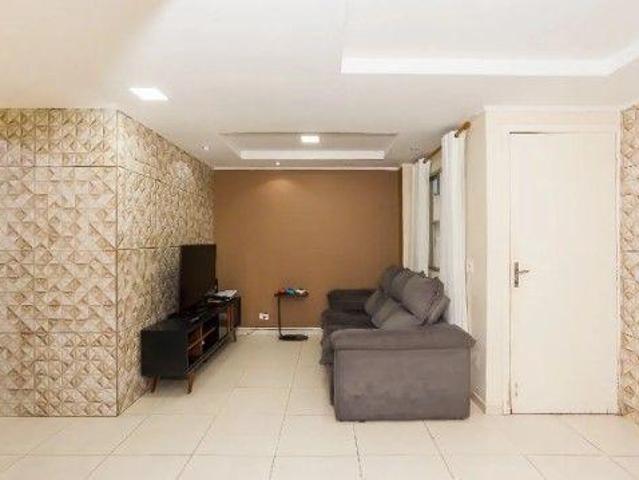 Sobrado em Uberaba, Curitiba/PR de 120m² 4 quartos à venda por R$ 590.000,00
