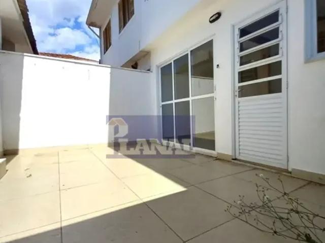 Sobrado em Vila com 3 dormitórios para alugar, 150 m² por R$ 6.754/mês Planalto Paulista SP
