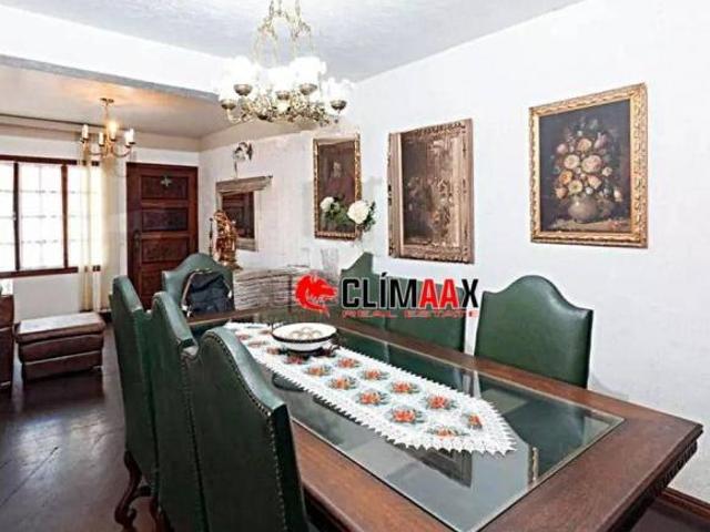 Sobrado em Vila Anglo Brasileira com 232m², 3 dorm suíte e 137m² de terreno