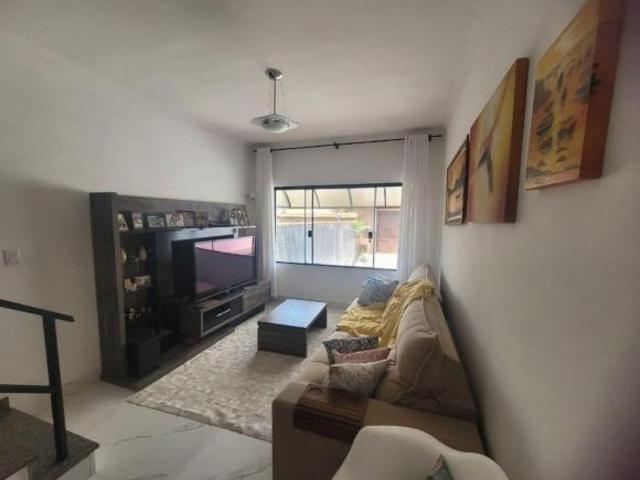 Sobrado em Vila Oliveira, Mogi das Cruzes/SP de 200m² 3 quartos à venda por R$ 1.000.000,00