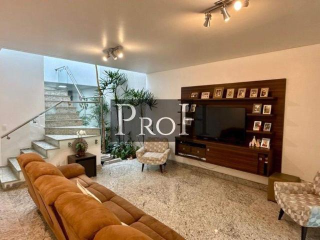 Sobrado em Vila Pinheirinho, Santo André/SP de 185m² 3 quartos à venda por R$ 1.539.000,00