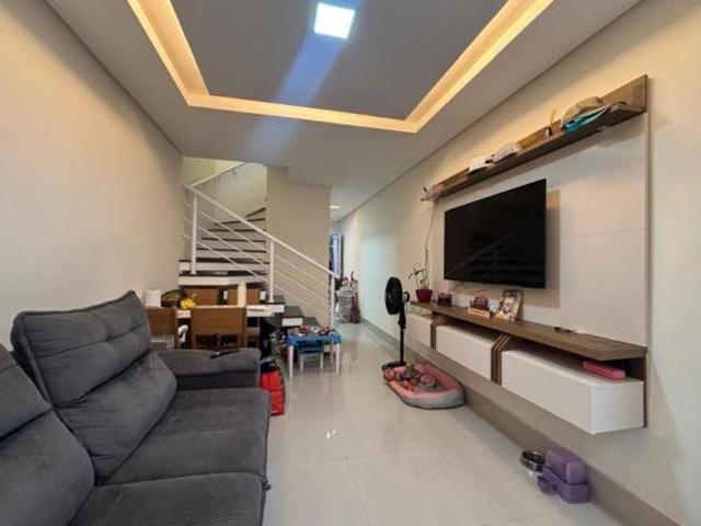 Sobrado em Vila Tupi, Praia Grande/SP de 62m² 2 quartos à venda por R$ 342.000,00