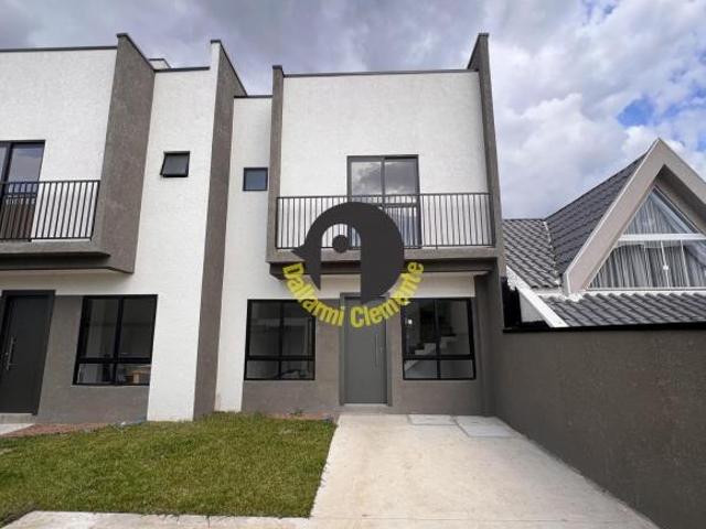 Sobrado em Xaxim, Curitiba/PR de 100m² 3 quartos à venda por R$ 685.000,00