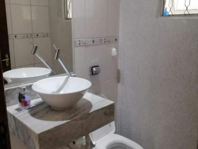 Sobrado espaçoso com 4 dormitórios 1 suite
