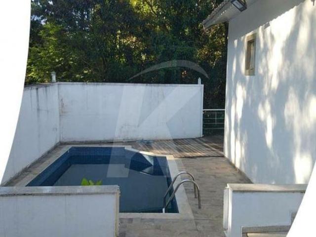 Sobrado espaçoso com 3 suítes escritório piscina Tremembé