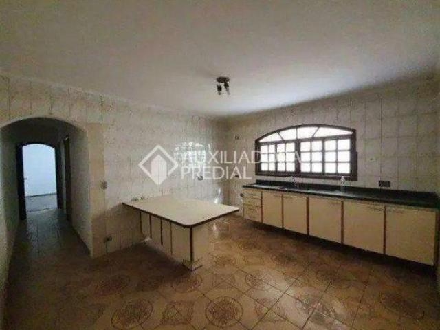 Sobrado espaçoso e completo à venda no Rudge Ramos São Bernardo do Campo!