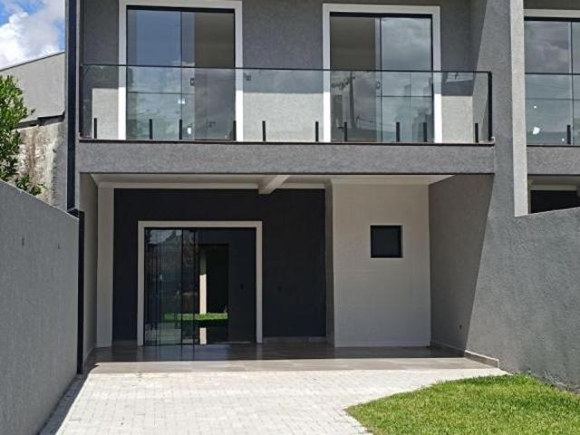 Sobrado espaçoso em SJP Cidade Jardim — 4 quartos, quintal amplo e5 vagas de garagem
