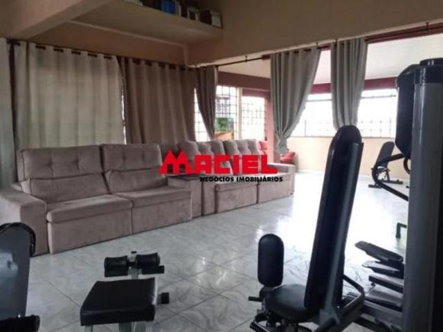 Sobrado Espetacular no Residencial Cambuí ? São José dos Campos