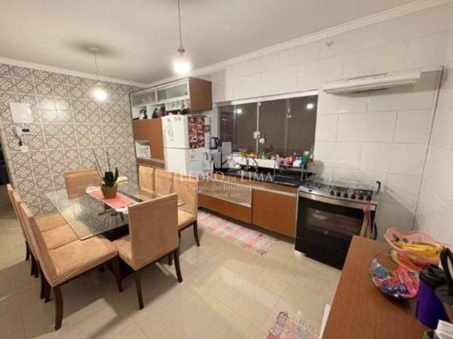 Sobrado Frontal com 3 Dormitórios, 1 Suíte, 2 Vagas de Garagem, Área Gourmet e 162m² na Penha