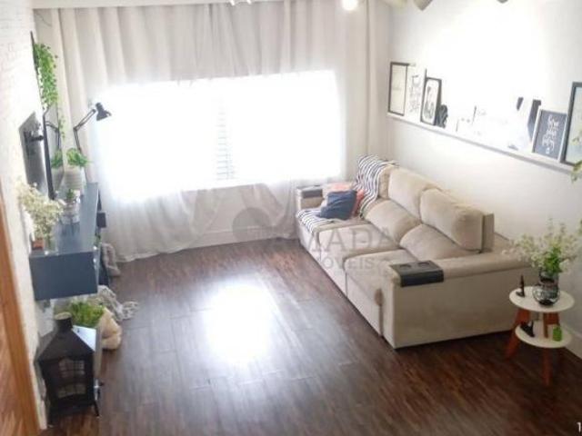 Sobrado frontal com 3 quartos sendo 1 suíte, 2 vagas, porteira fechada à venda, 250 m² por R$ 1.200