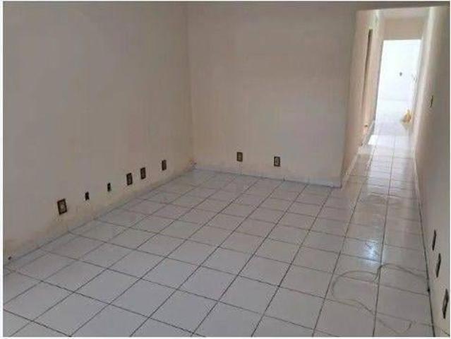 Sobrado frontal com 4 quartos, sendo 1 suíte, 2 vagas à venda, 202 m² por R$ 695.000 Vila Rosaria