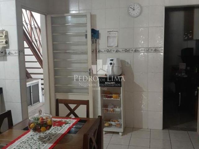Sobrado na Penha com 280m², 5 Dormitórios, 3 Suítes, Edícula, Churrasqueira e 2 Vagas