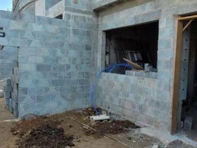 Sobrado frontal em construção com 2 quartos sendo 2 suítes, sacada, 2 vagas à venda, 65 m² por R$ 58