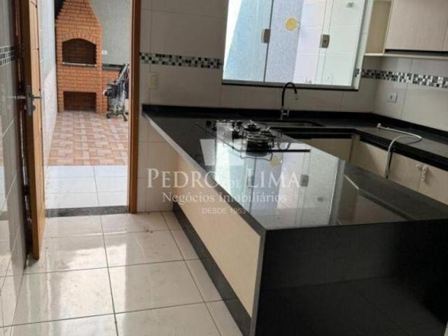 Sobrado frontal mobiliado com 3 suítes, 130 m², em ótima localização da Vila Granada. Penha