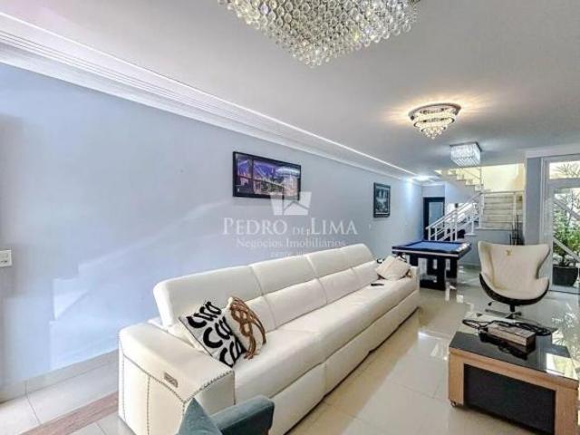 Sobrado Frontal na Penha 213m² sendo 4 suítes e 4 vagas Excelente acabamento